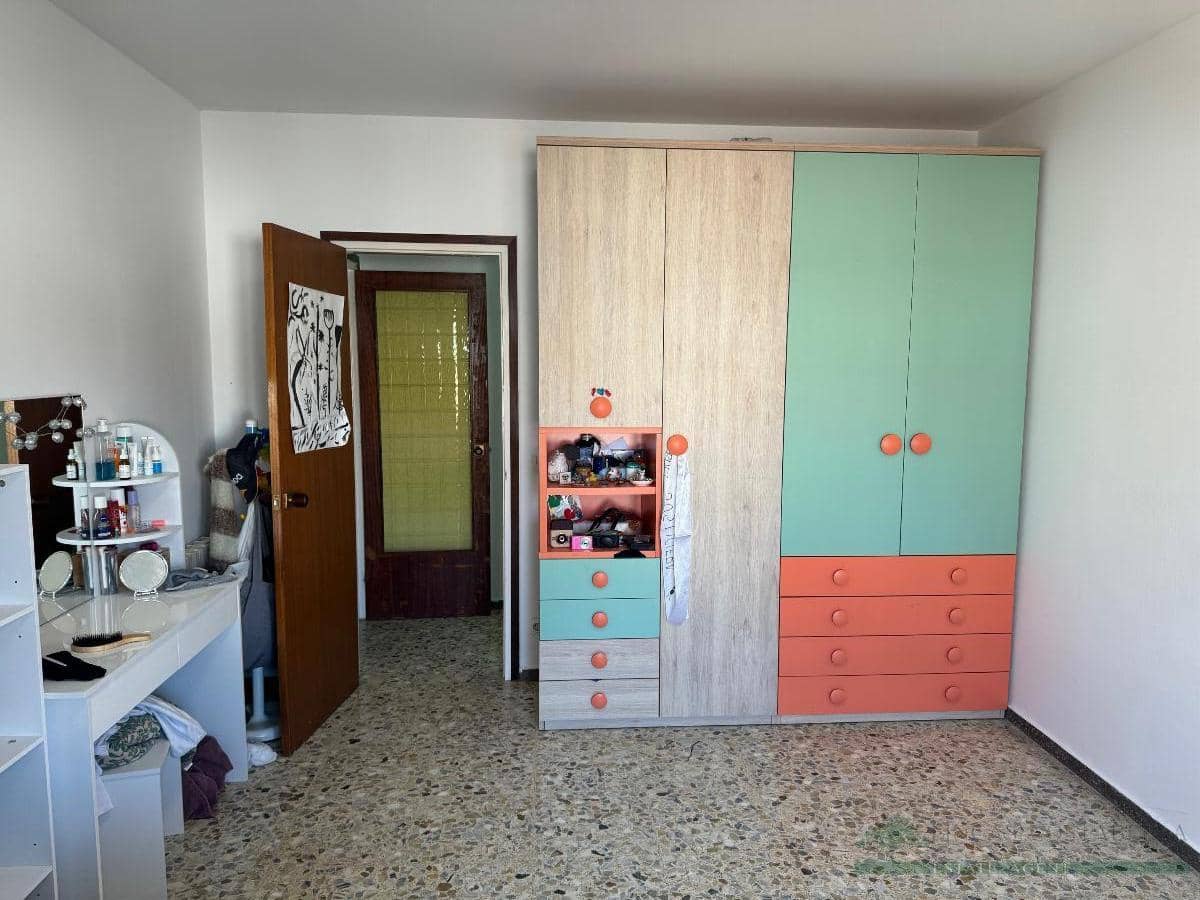 8 slaapkamer Appartement te koop in Llagostera met garage - € 450.000 (Ref: 10095481)