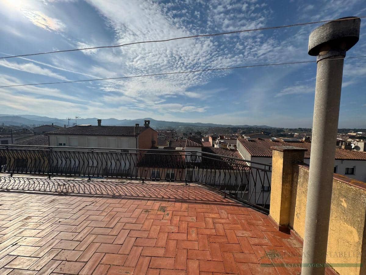 8 slaapkamer Appartement te koop in Llagostera met garage - € 450.000 (Ref: 10095481)