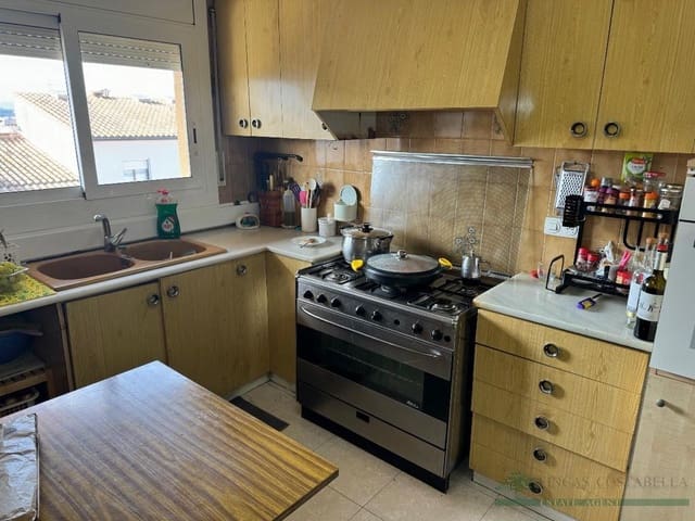 8 slaapkamer Appartement te koop in Llagostera met garage - € 450.000 (Ref: 10095481)