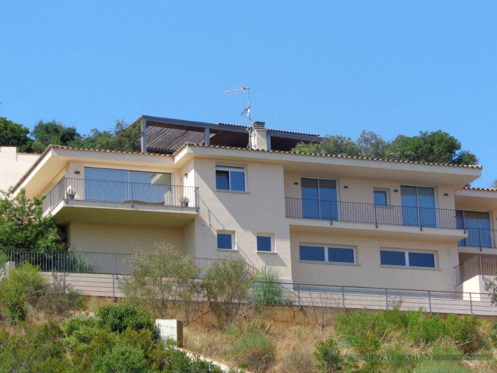 3 chambre Villa/Maison à vendre à Platja d'Aro avec piscine garage - 978 000 € (Ref: 10095493)
