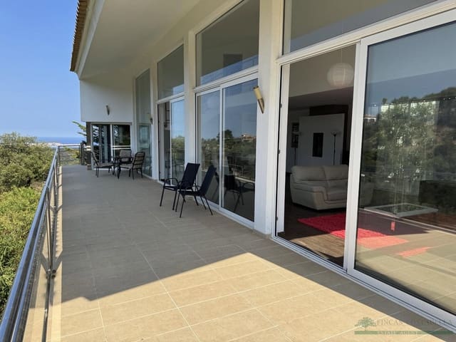 Chalet de 5 habitaciones en Platja d'Aro, Castell-Platja d'Aro en venta con piscina garaje - 969.000 € (Ref: 10095498)