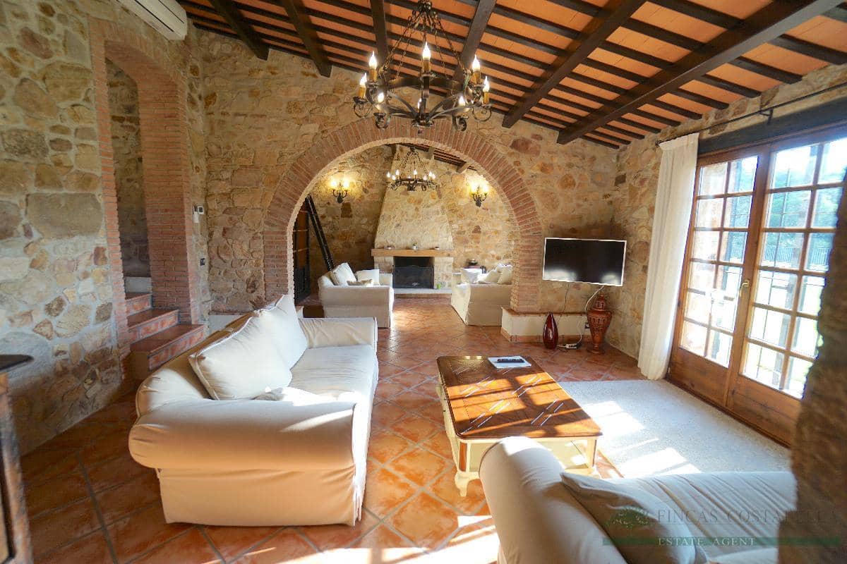 5 quarto Casa em Banda para venda em Santa Cristina d'Aro com piscina garagem - 2 250 000 € (Ref: 10095502)