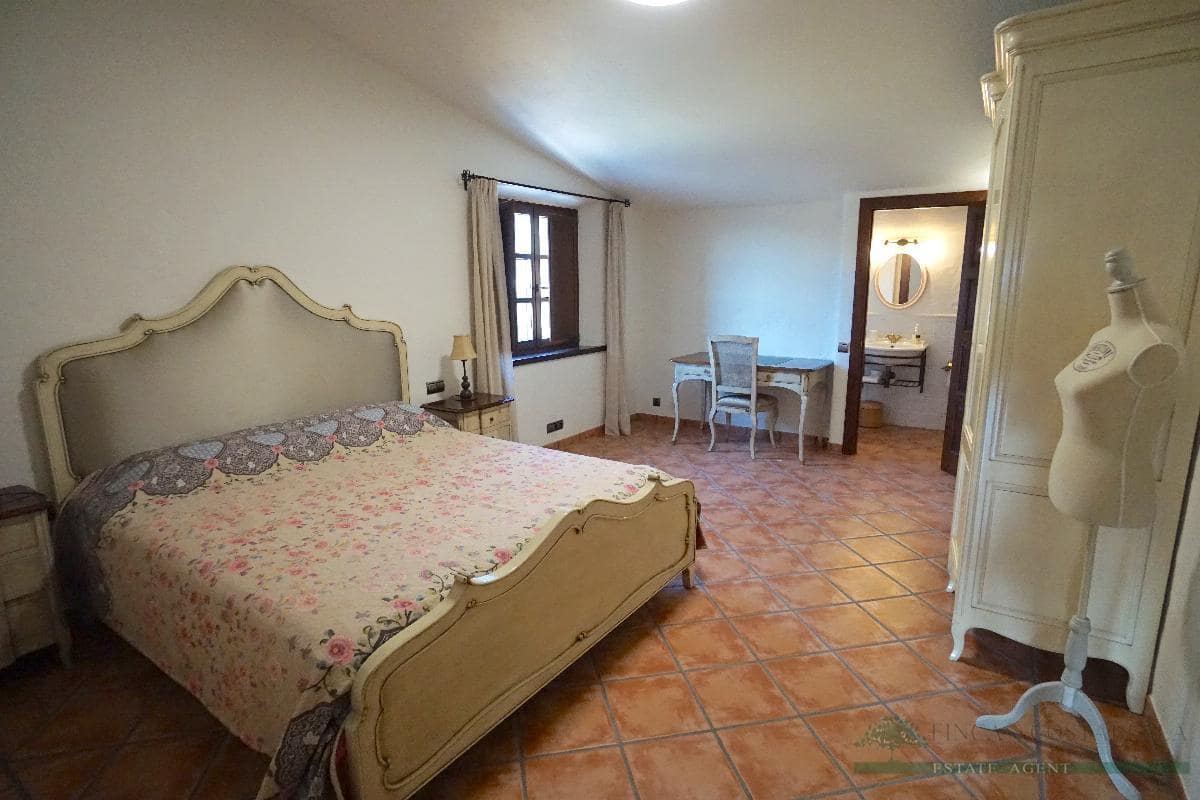 5 quarto Casa em Banda para venda em Santa Cristina d'Aro com piscina garagem - 2 250 000 € (Ref: 10095502)