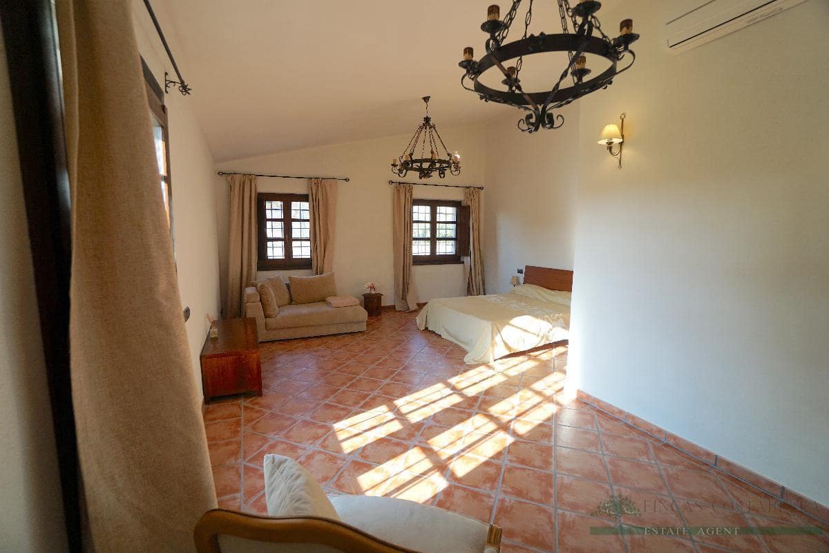 5 quarto Casa em Banda para venda em Santa Cristina d'Aro com piscina garagem - 2 250 000 € (Ref: 10095502)