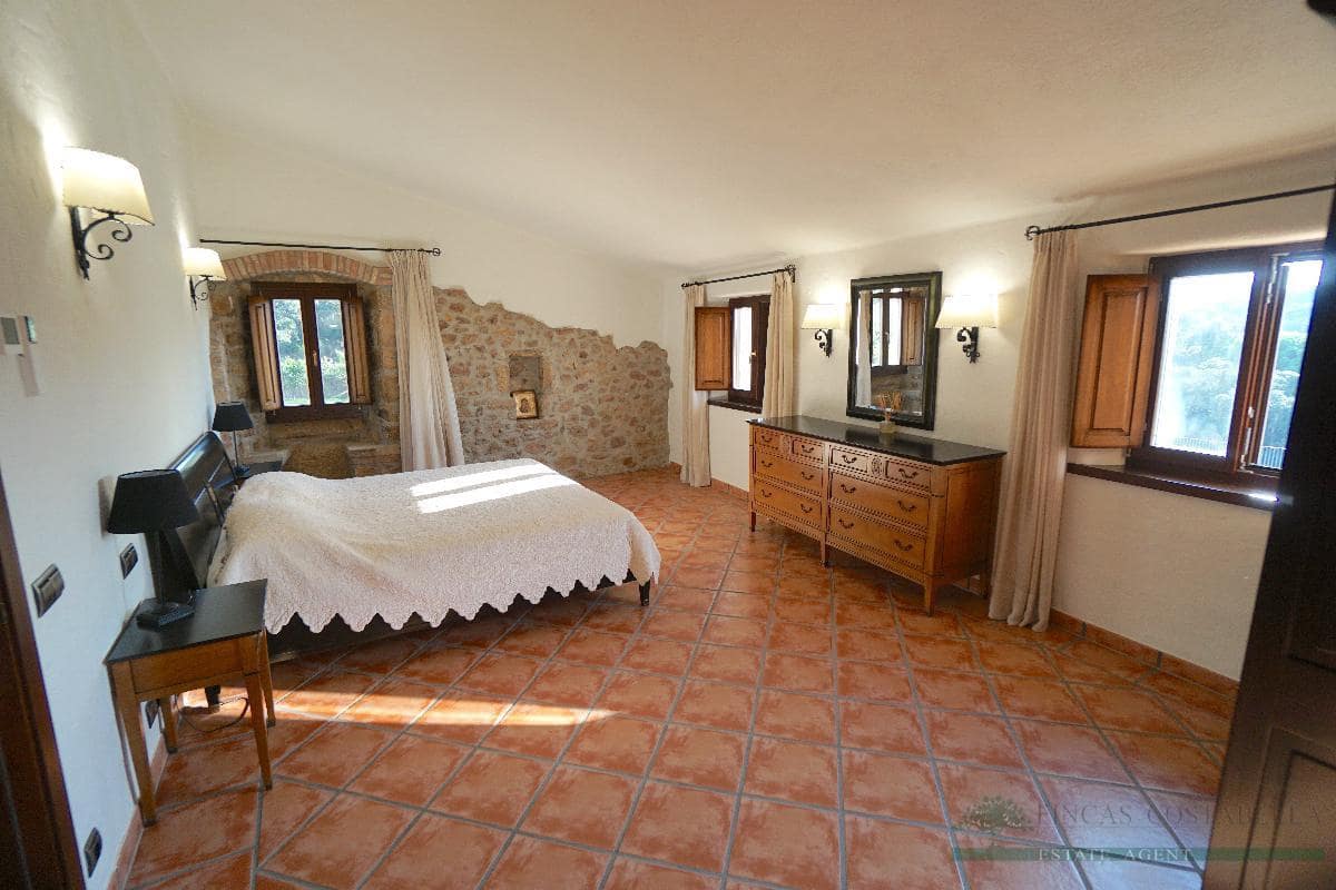 5 quarto Casa em Banda para venda em Santa Cristina d'Aro com piscina garagem - 2 250 000 € (Ref: 10095502)