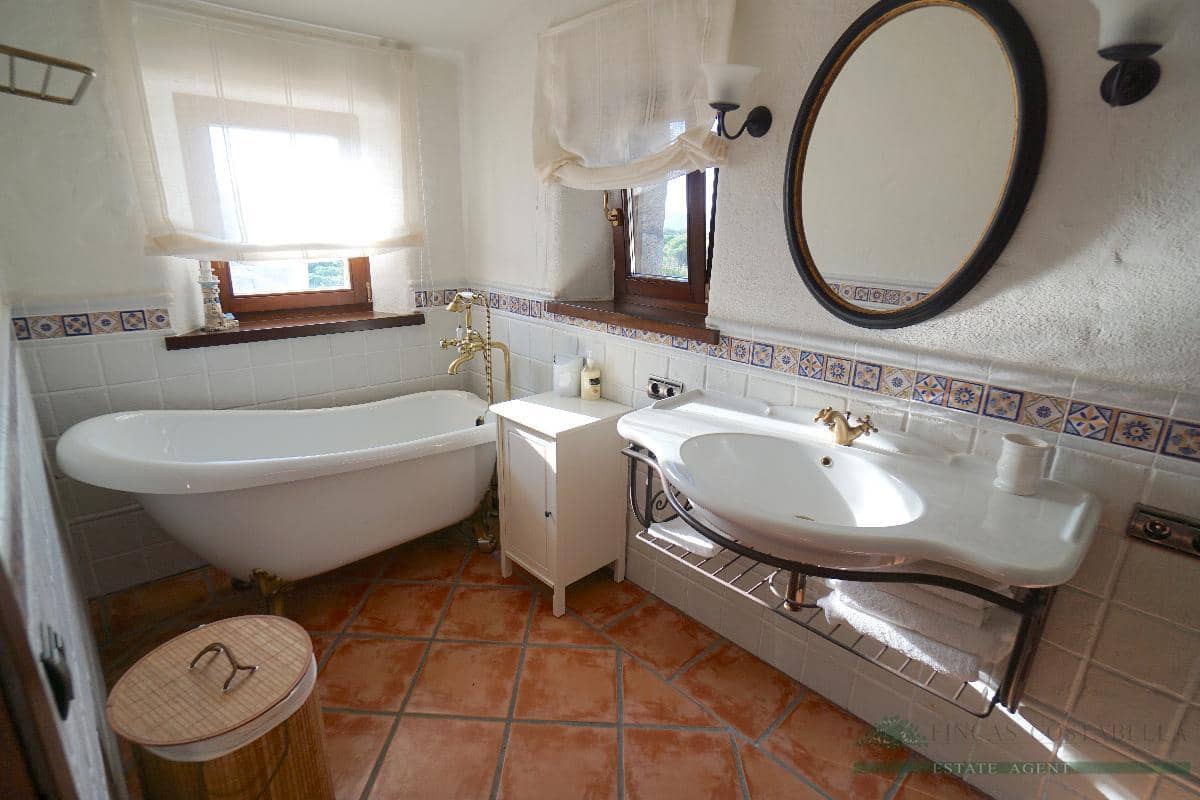 5 quarto Casa em Banda para venda em Santa Cristina d'Aro com piscina garagem - 2 250 000 € (Ref: 10095502)