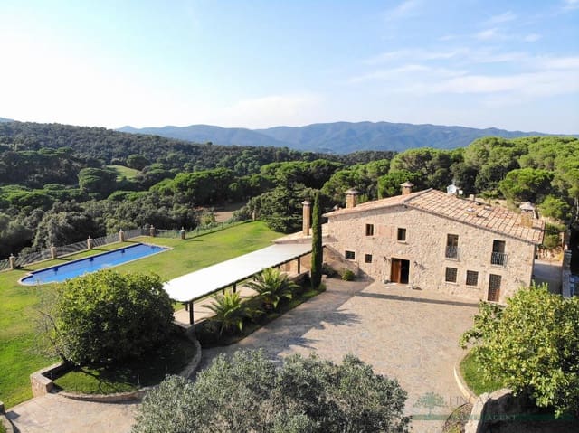 5 quarto Casa em Banda para venda em Santa Cristina d'Aro com piscina garagem - 2 250 000 € (Ref: 10095502)