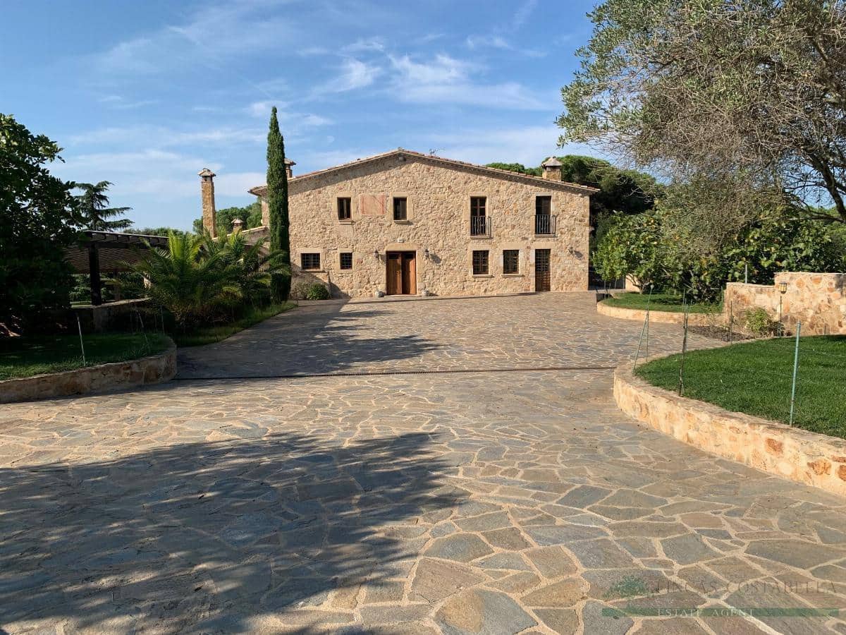 5 quarto Casa em Banda para venda em Santa Cristina d'Aro com piscina garagem - 2 250 000 € (Ref: 10095502)