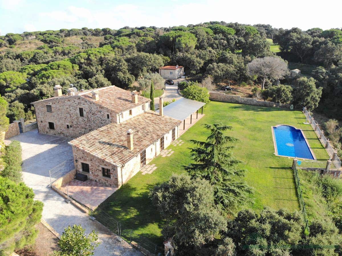 5 quarto Casa em Banda para venda em Santa Cristina d'Aro com piscina garagem - 2 250 000 € (Ref: 10095502)
