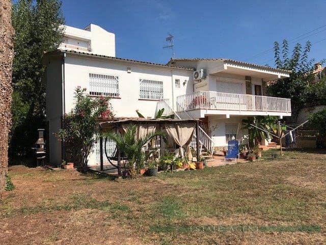 Chalet de 4 habitaciones en Platja d'Aro en venta con garaje - 1.000.000 € (Ref: 10095503)