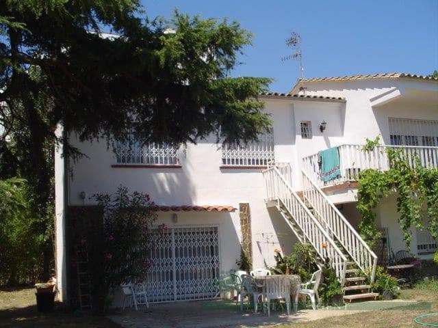 Chalet de 4 habitaciones en Platja d'Aro en venta con garaje - 1.000.000 € (Ref: 10095503)