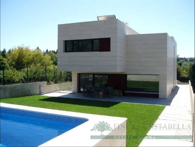 3 Zimmer Villa zu verkaufen in Platja d'Aro, Castell-Platja d'Aro mit Pool - 390.000 € (Ref: 10095507)