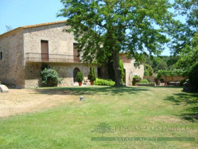 16 Zimmer Villa zu verkaufen in Llagostera mit Pool - 3.500.000 € (Ref: 10095508)