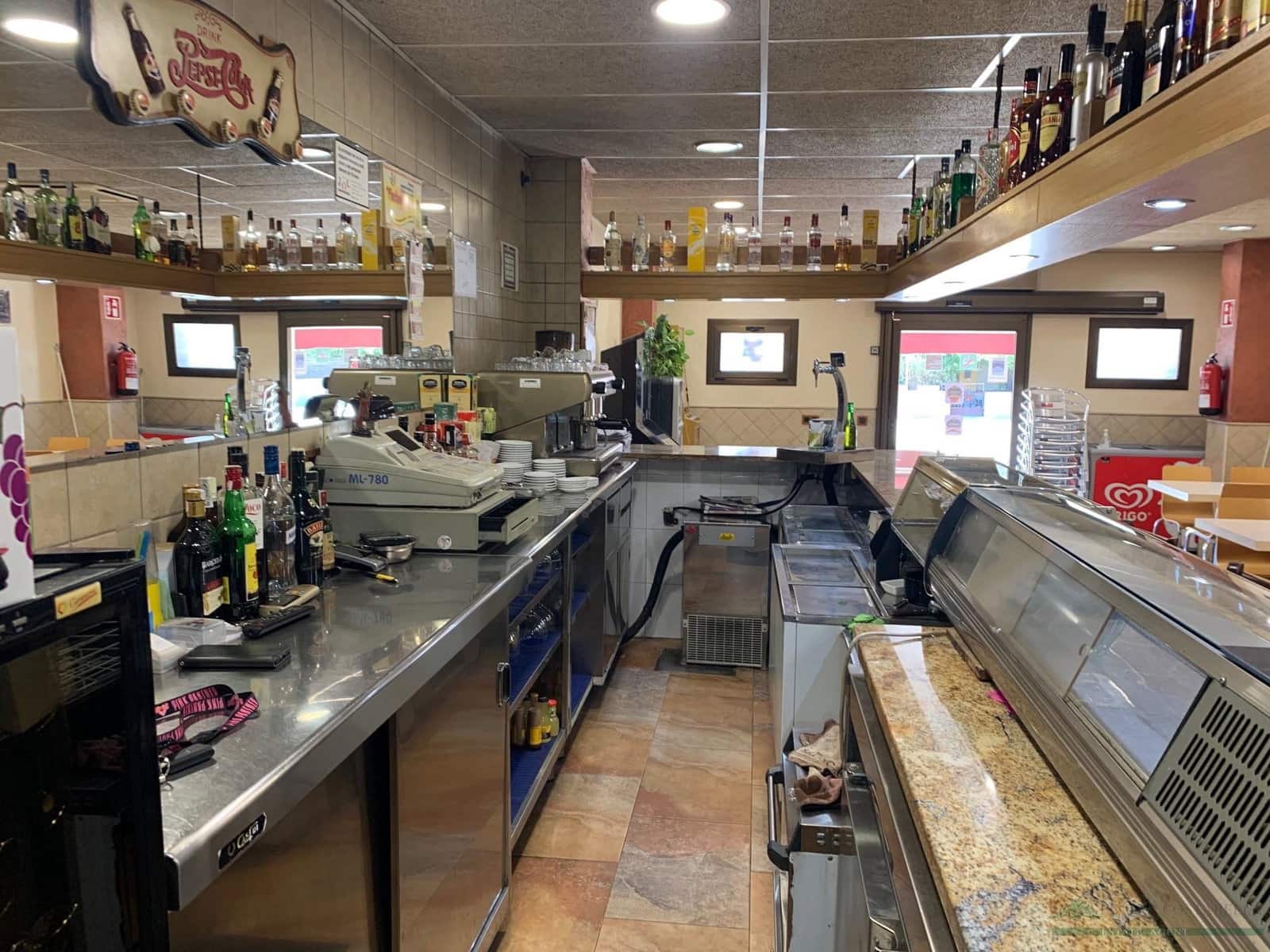 1 bedroom Commercial for sale in Caldes de Malavella - € 179,000 (Ref: 10095509)