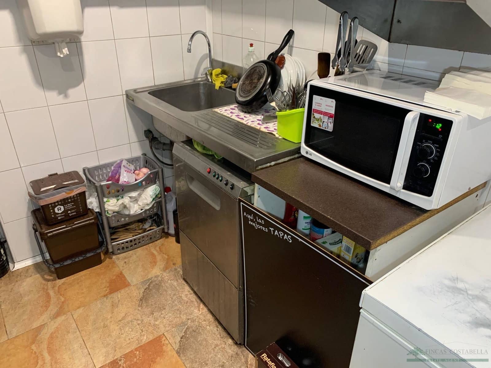 1 bedroom Commercial for sale in Caldes de Malavella - € 179,000 (Ref: 10095509)