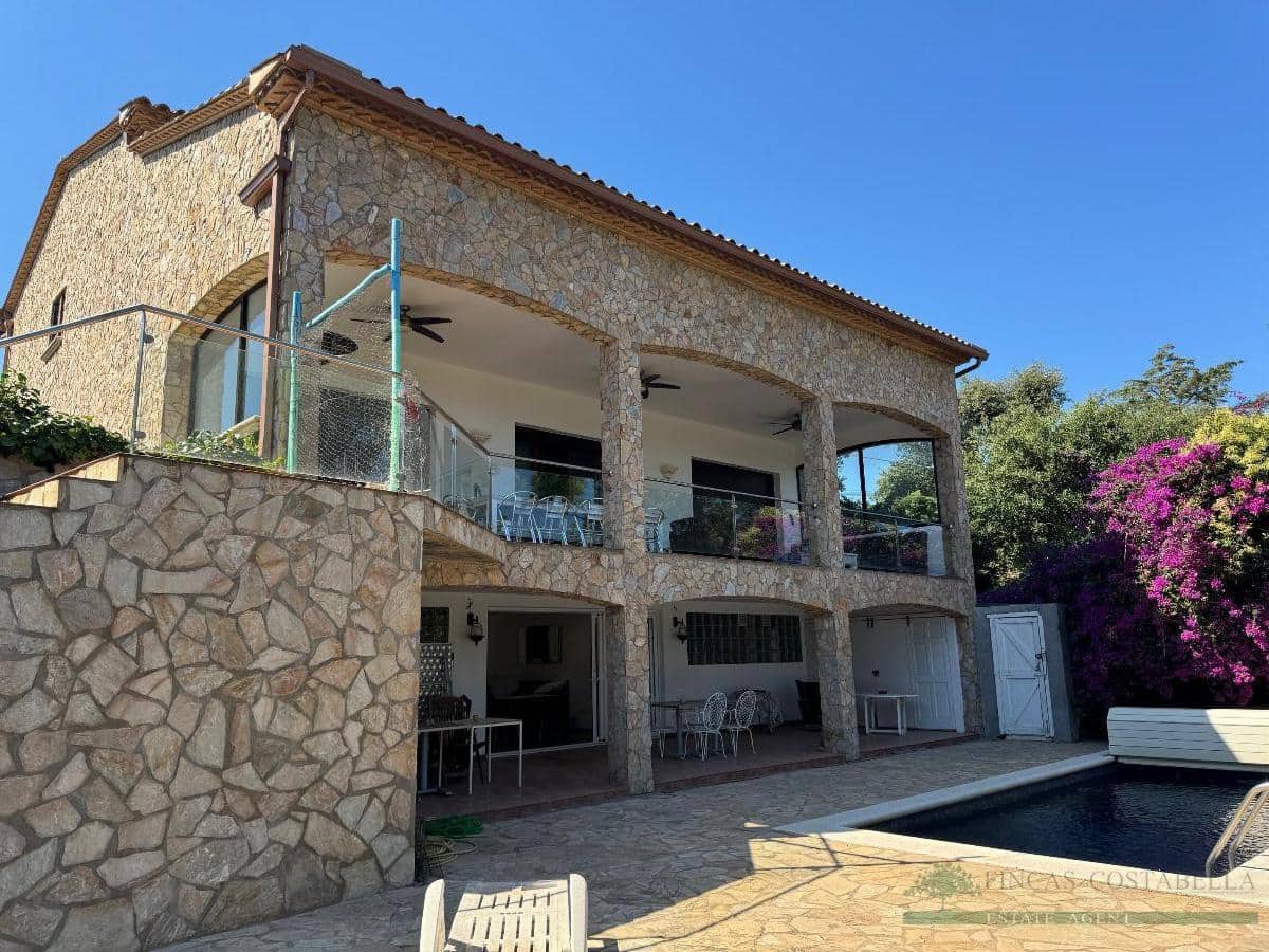 6 soveværelse Villa til salg i Platja d'Aro med swimmingpool garage - € 899.000 (Ref: 10095510)