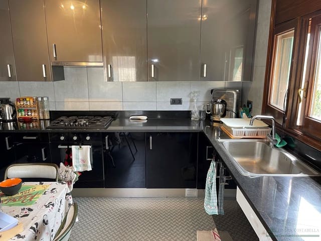 6 slaapkamer Villa te koop in Platja d'Aro, Castell-Platja d'Aro met zwembad garage - € 899.000 (Ref: 10095510)