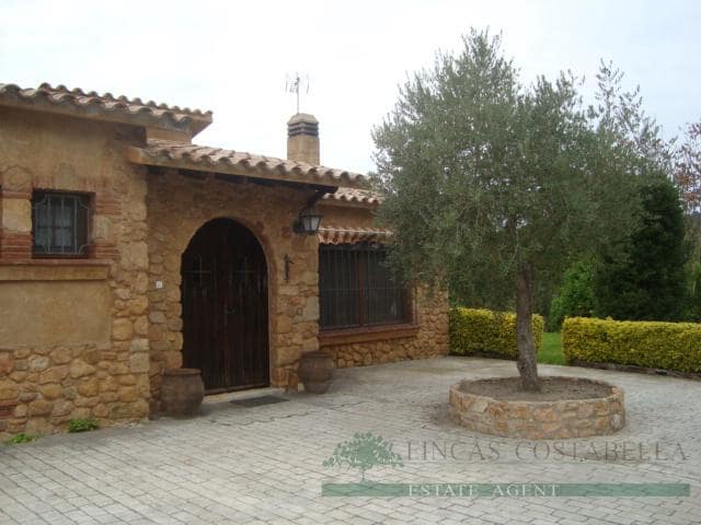 4 slaapkamer Huis te koop in Santa Cristina d'Aro met zwembad garage - € 1.350.000 (Ref: 10095512)