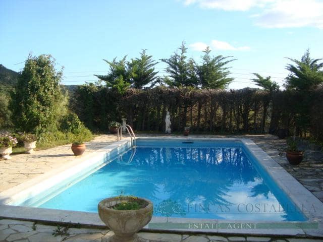 4 chambre Villa/Maison à vendre à Santa Cristina d'Aro avec piscine garage - 499 000 € (Ref: 10095516)