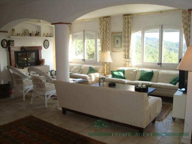 4 chambre Villa/Maison à vendre à Santa Cristina d'Aro avec piscine garage - 499 000 € (Ref: 10095516)