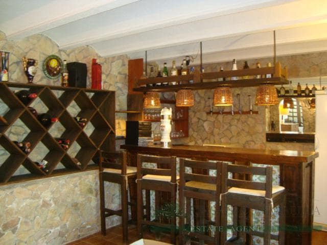 4 chambre Villa/Maison à vendre à Santa Cristina d'Aro avec piscine garage - 499 000 € (Ref: 10095516)