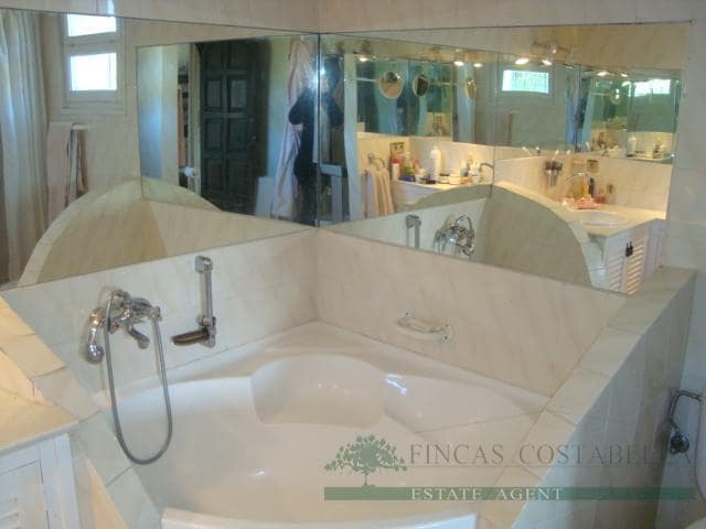 4 chambre Villa/Maison à vendre à Santa Cristina d'Aro avec piscine garage - 499 000 € (Ref: 10095516)