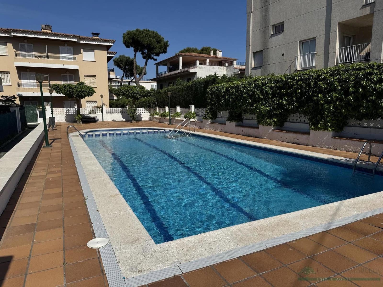 3 slaapkamer Appartement te koop in Platja d'Aro met zwembad garage - € 289.000 (Ref: 10095517)