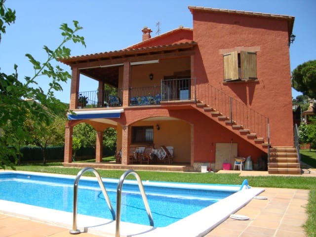 3 soverom Villa til salgs i Calonge i Sant Antoni med svømmebasseng garasje - € 590 000 (Ref: 4725419)