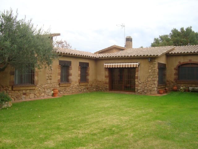 4 soveværelse Finca/Landehus til salg i Santa Cristina d'Aro med swimmingpool - € 1.350.000 (Ref: 6877338)