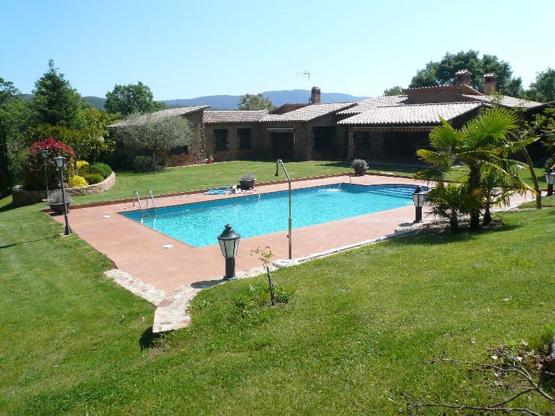 4 soveværelse Finca/Landehus til salg i Santa Cristina d'Aro med swimmingpool - € 1.350.000 (Ref: 6877338)