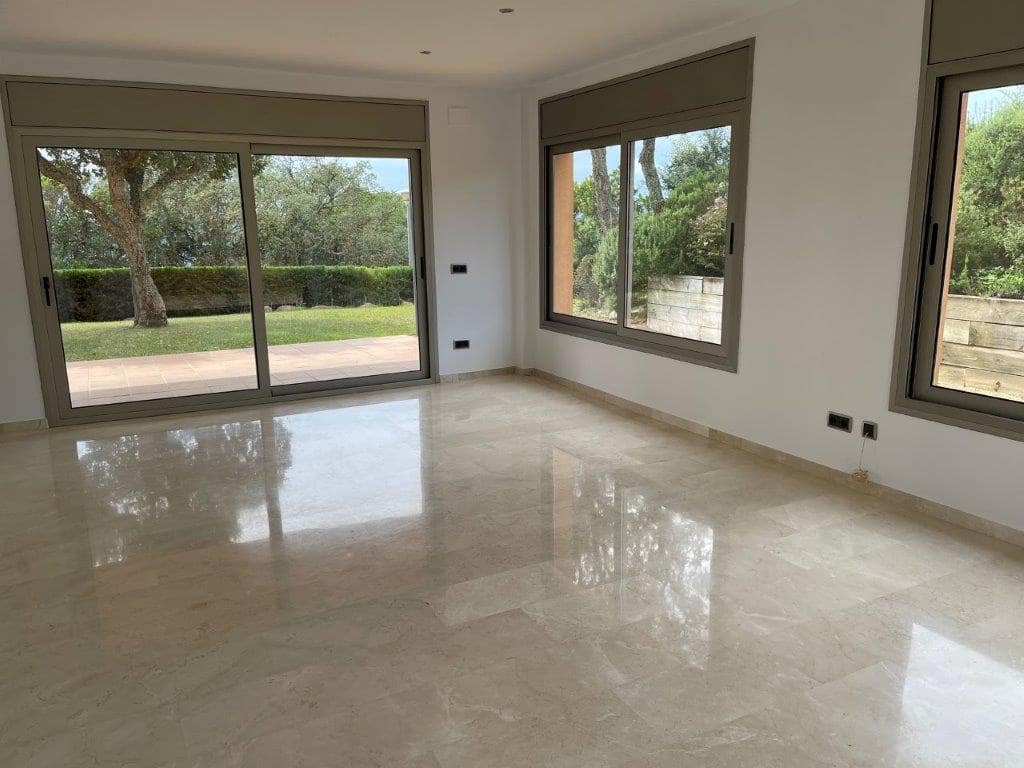 3 soveværelse Lejlighed til salg i Castell-Platja d'Aro med swimmingpool - € 420.000 (Ref: 8731263)