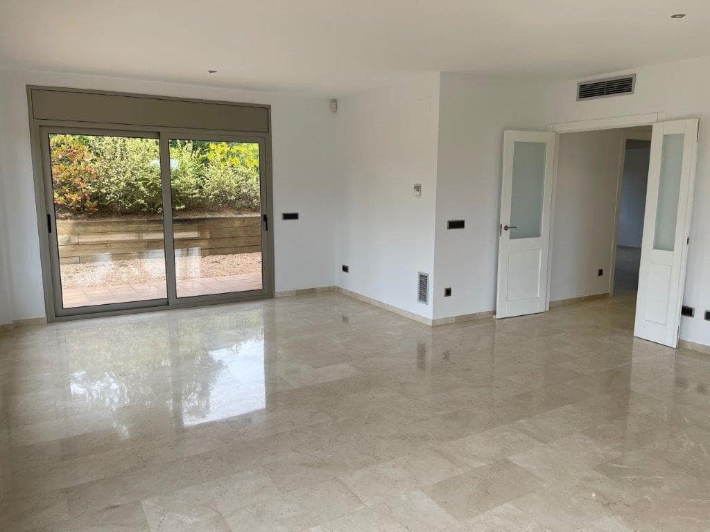 3 soveværelse Lejlighed til salg i Castell-Platja d'Aro med swimmingpool - € 420.000 (Ref: 8731263)