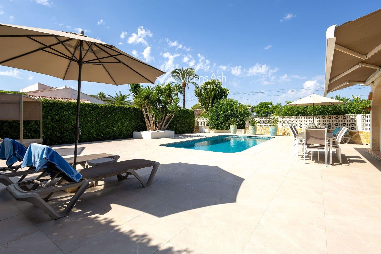 3 soveværelse Byhus til salg i Javea / Xabia med swimmingpool garage - € 695.000 (Ref: 10021569)