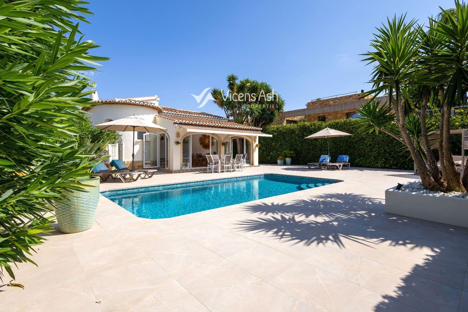 3 soveværelse Byhus til salg i Javea / Xabia med swimmingpool garage - € 695.000 (Ref: 10021569)