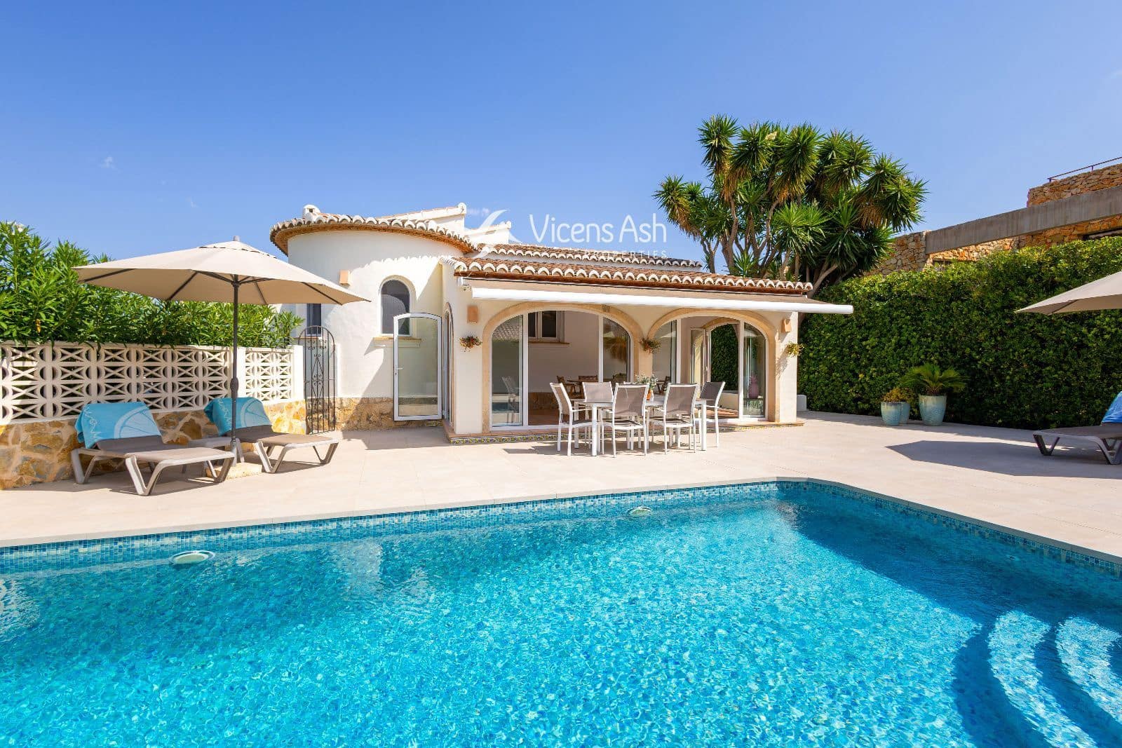 3 soveværelse Byhus til salg i Javea / Xabia med swimmingpool garage - € 695.000 (Ref: 10021569)