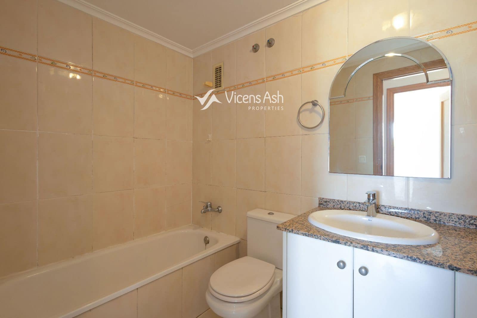 3 slaapkamer Flat te koop in Javea / Xabia met garage - € 285.000 (Ref: 10048361)