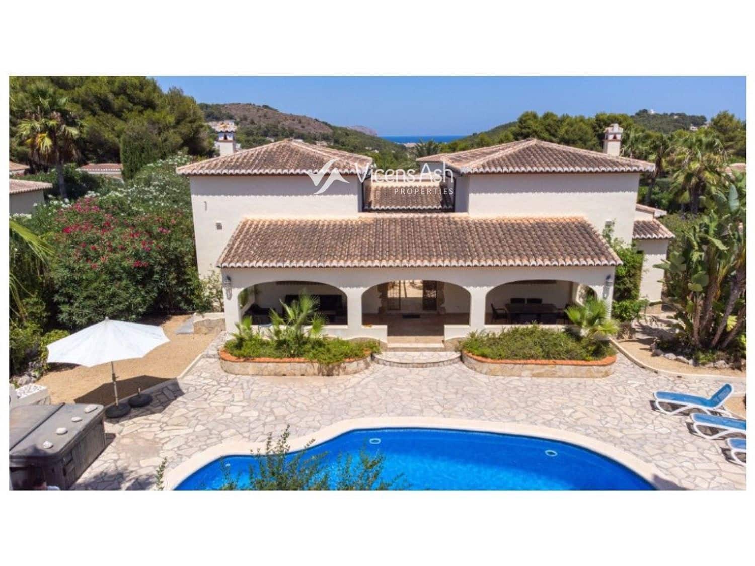 4 sovrum Villa till salu i Javea / Xabia med pool - 795 000 € (Ref: 10062801)
