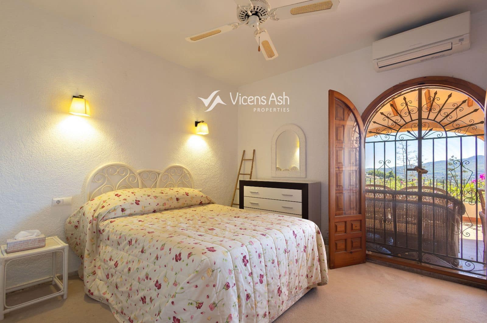 4 slaapkamer Villa te koop in Javea / Xabia met zwembad - € 1.100.000 (Ref: 10082082)