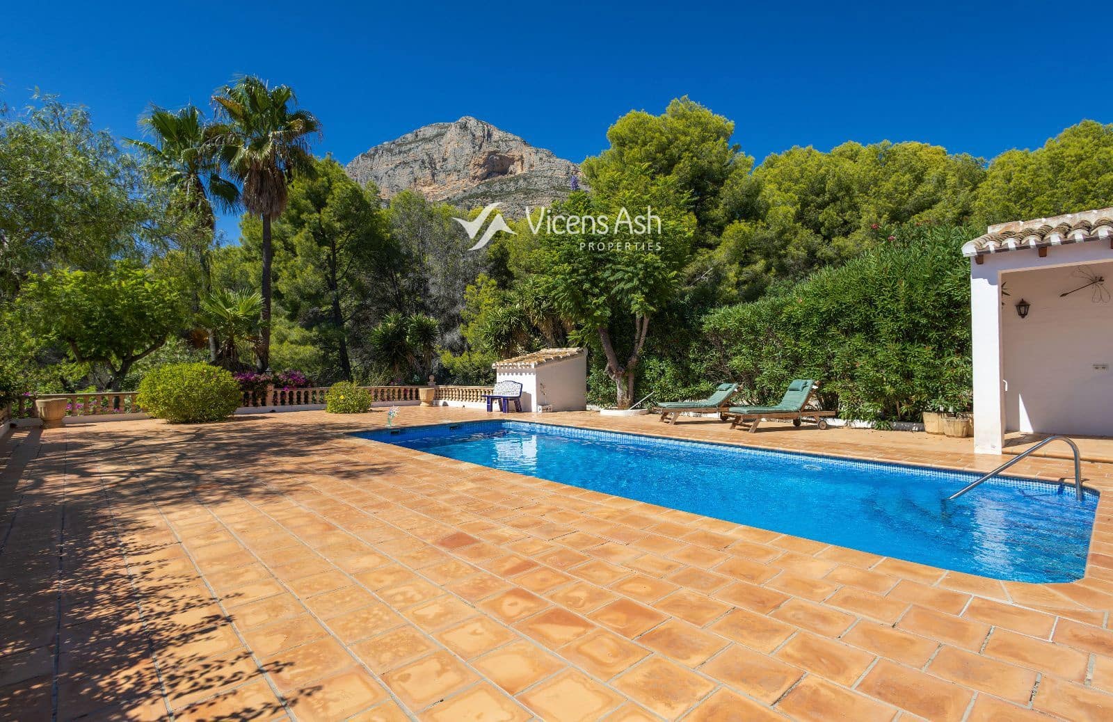 4 slaapkamer Villa te koop in Javea / Xabia met zwembad - € 1.100.000 (Ref: 10082082)