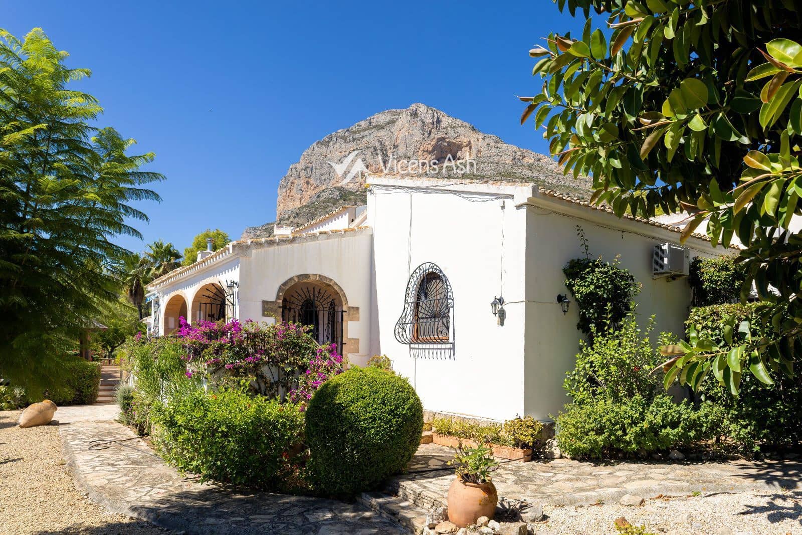 4 slaapkamer Villa te koop in Javea / Xabia met zwembad - € 1.100.000 (Ref: 10082082)