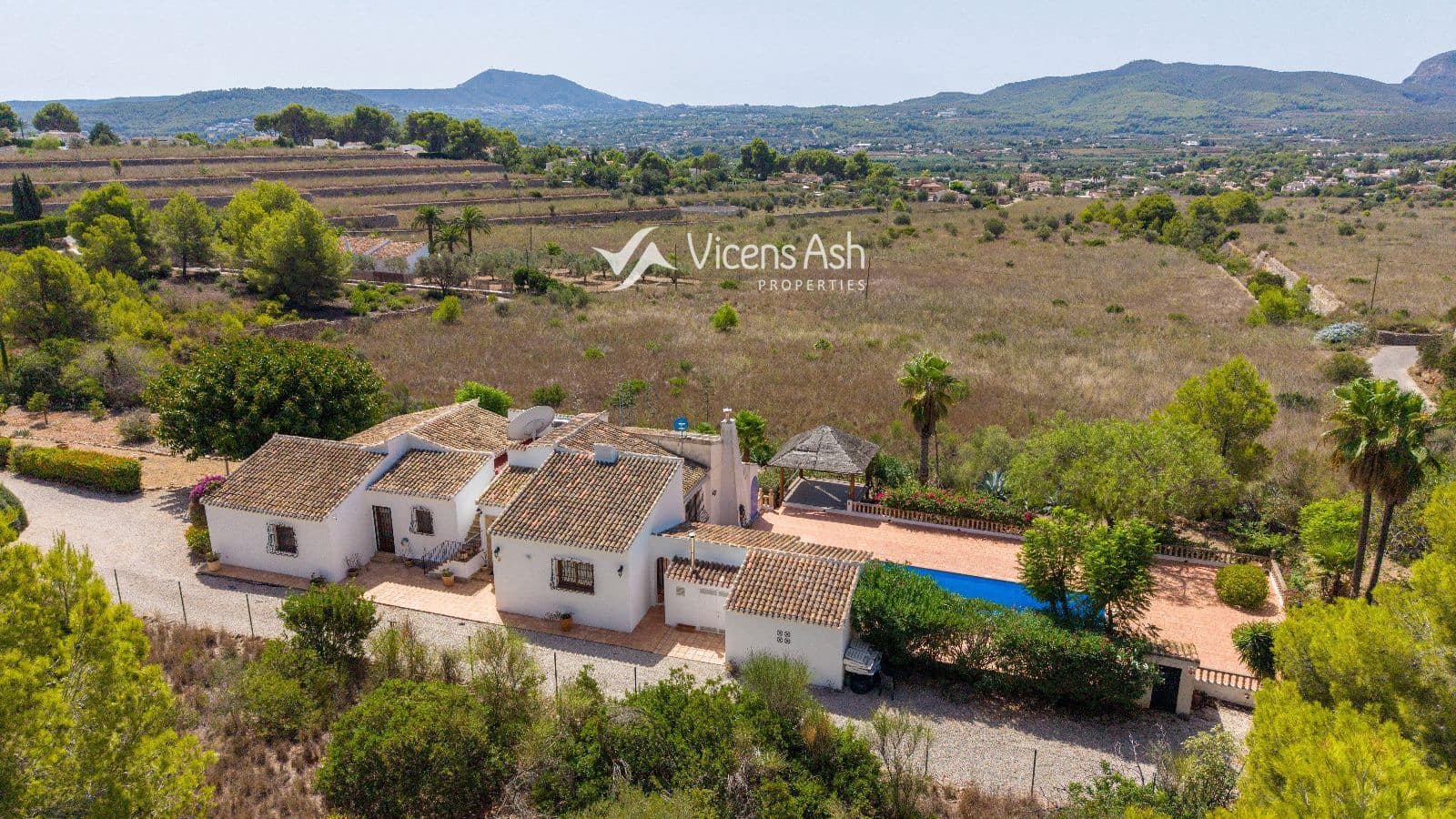 4 slaapkamer Villa te koop in Javea / Xabia met zwembad - € 1.100.000 (Ref: 10082082)