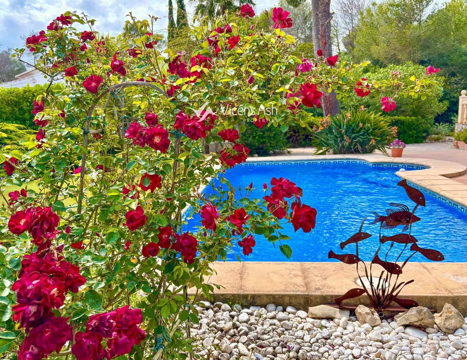 3 slaapkamer Villa te koop in Javea / Xabia met zwembad - € 595.000 (Ref: 10088450)