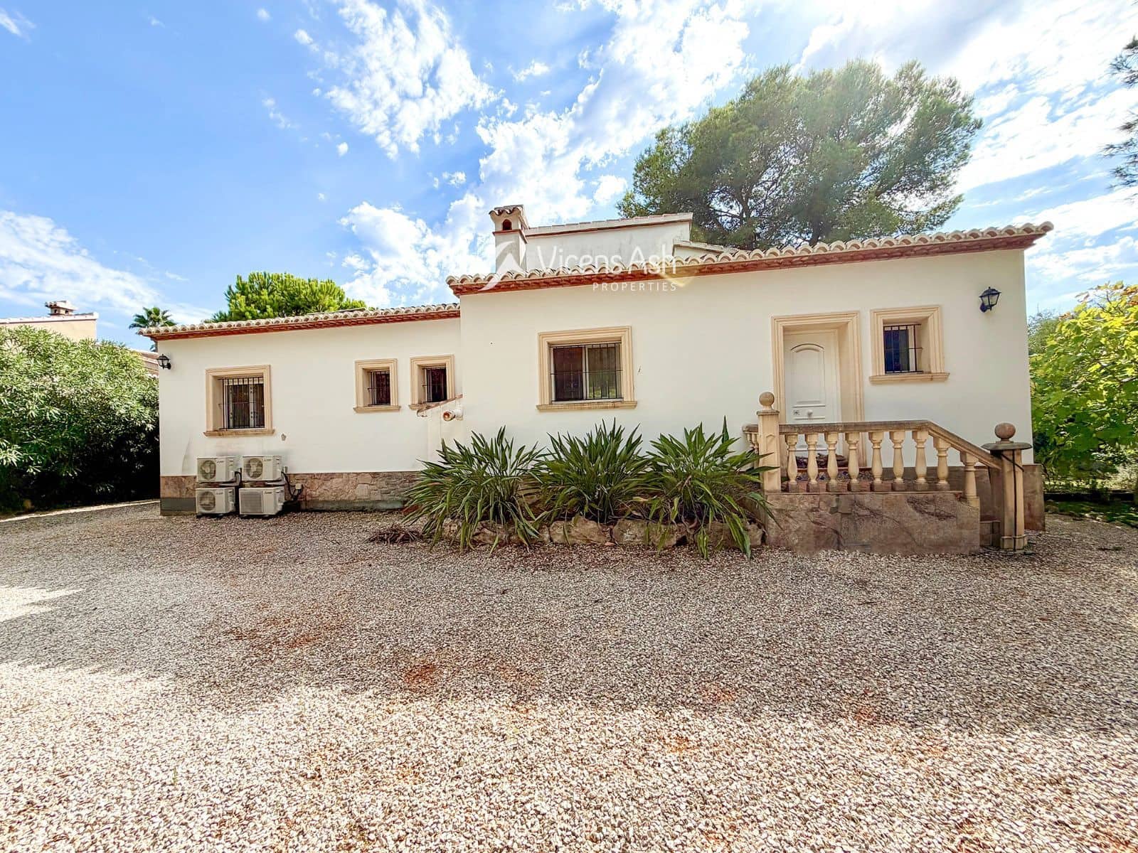 3 slaapkamer Villa te koop in Javea / Xabia met zwembad - € 595.000 (Ref: 10088450)