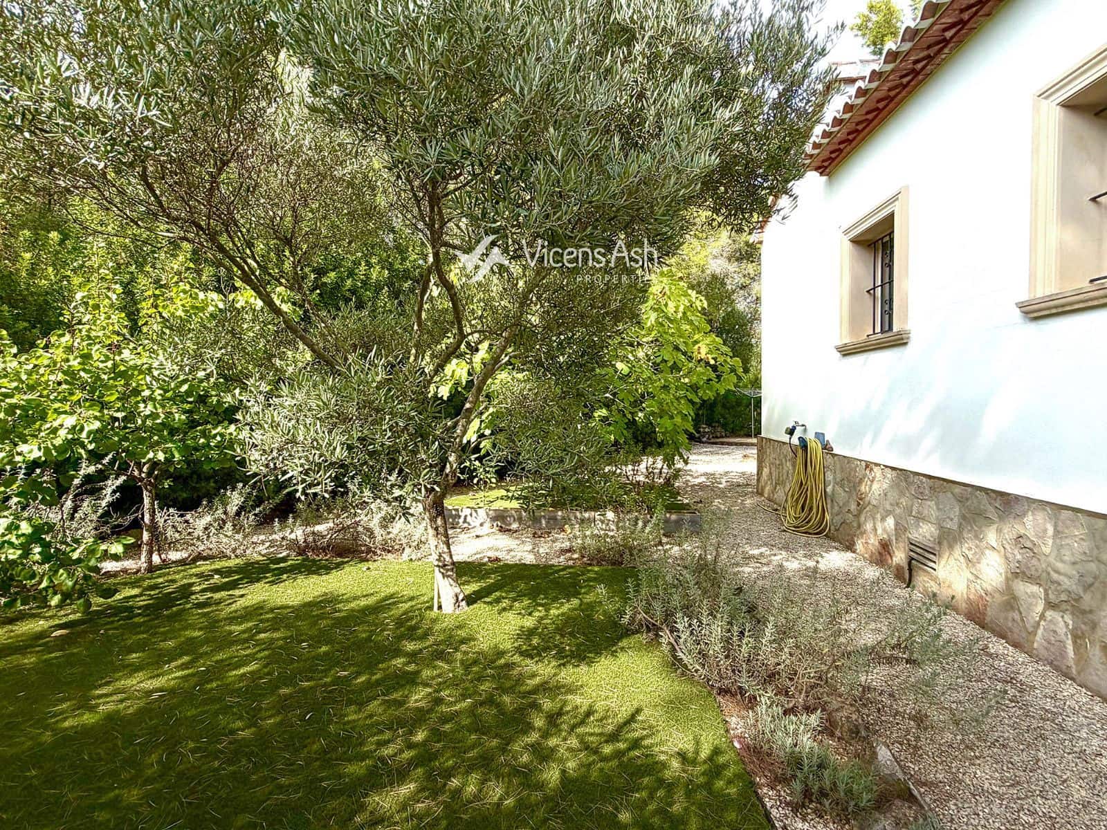 3 slaapkamer Villa te koop in Javea / Xabia met zwembad - € 595.000 (Ref: 10088450)