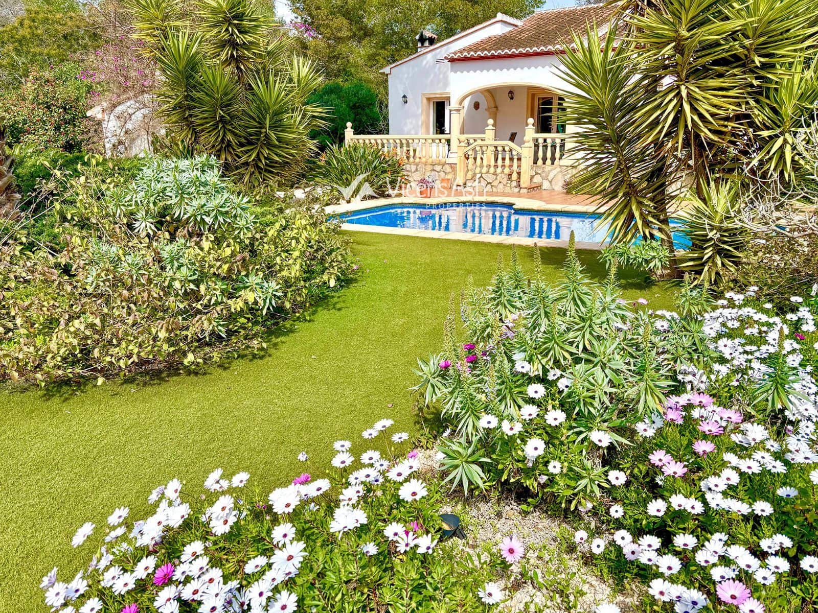 3 slaapkamer Villa te koop in Javea / Xabia met zwembad - € 595.000 (Ref: 10088450)
