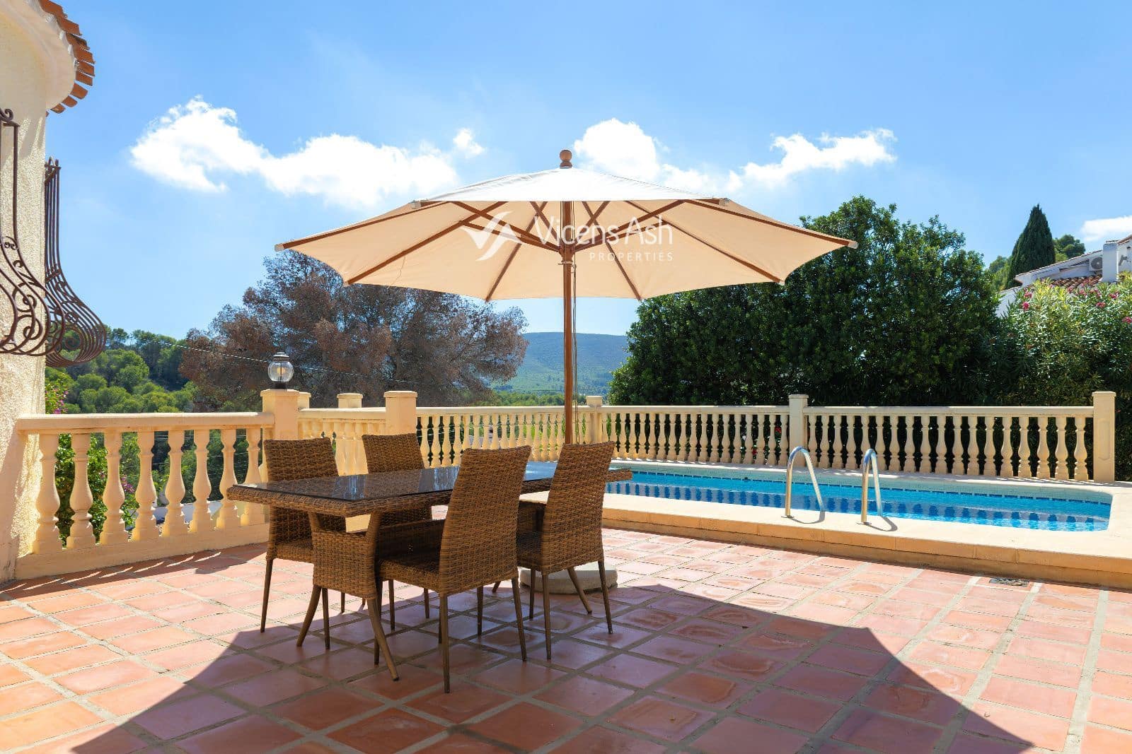 Chalet de 3 habitaciones en Javea / Xàbia en venta con piscina garaje - 545.000 € (Ref: 10111888)