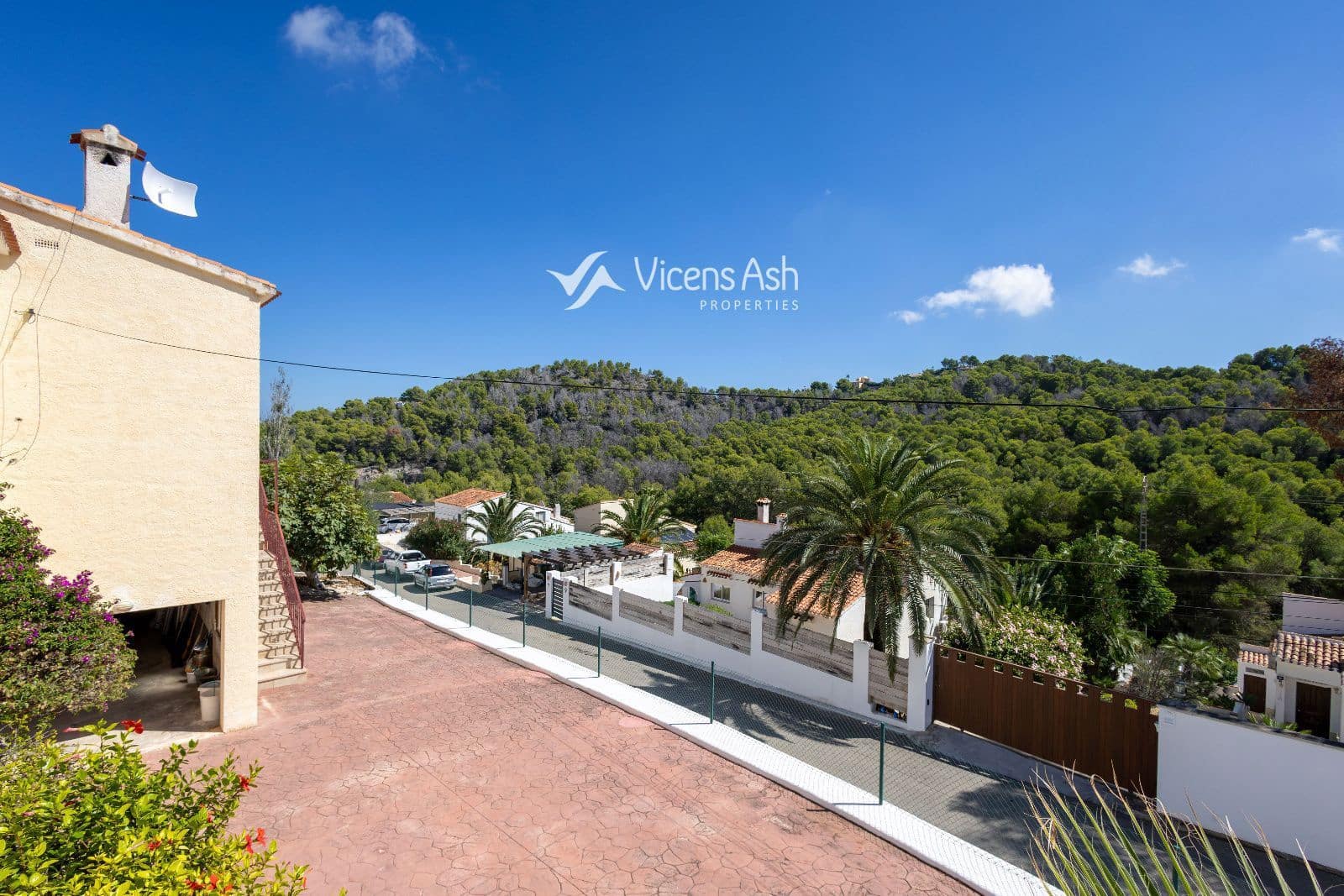 Chalet de 3 habitaciones en Javea / Xàbia en venta con piscina garaje - 545.000 € (Ref: 10111888)