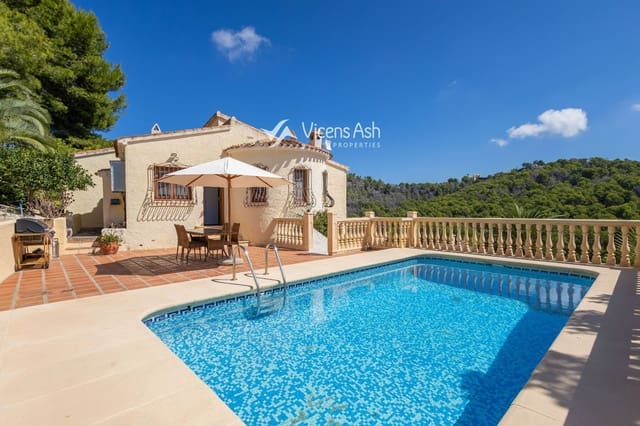 Chalet de 3 habitaciones en Partides comunes - Adsubia, Javea / Xàbia en venta con piscina garaje - 545.000 € (Ref: 10111888)