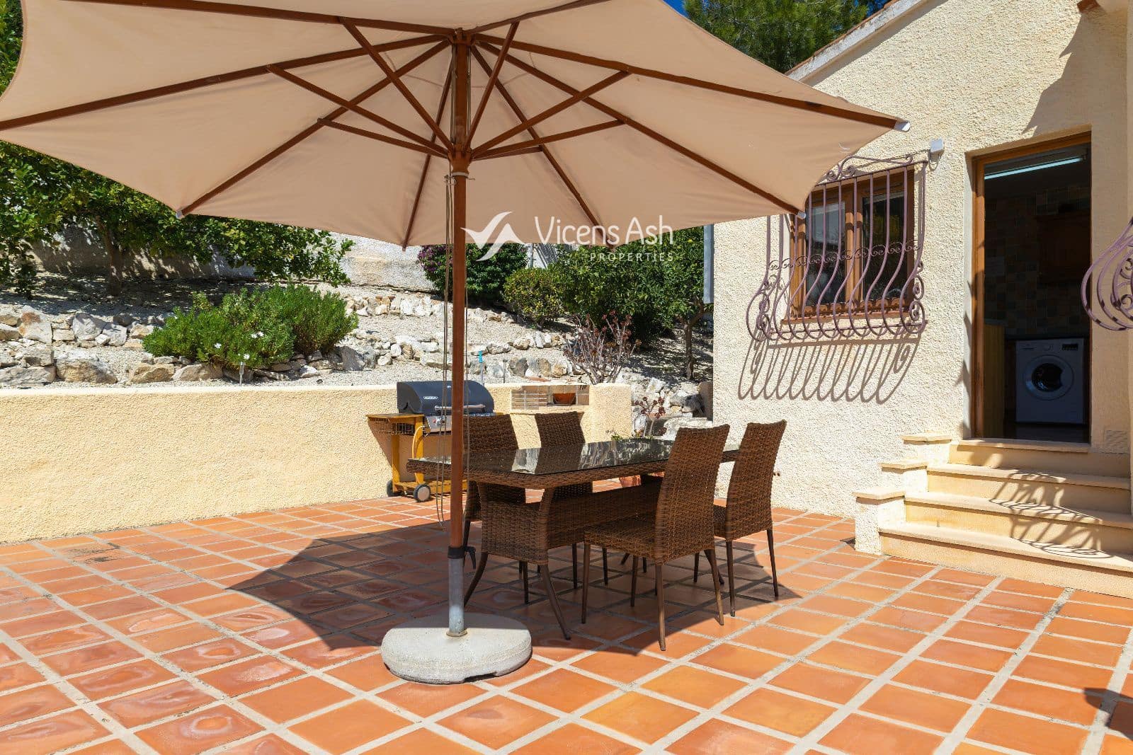 Chalet de 3 habitaciones en Javea / Xàbia en venta con piscina garaje - 545.000 € (Ref: 10111888)