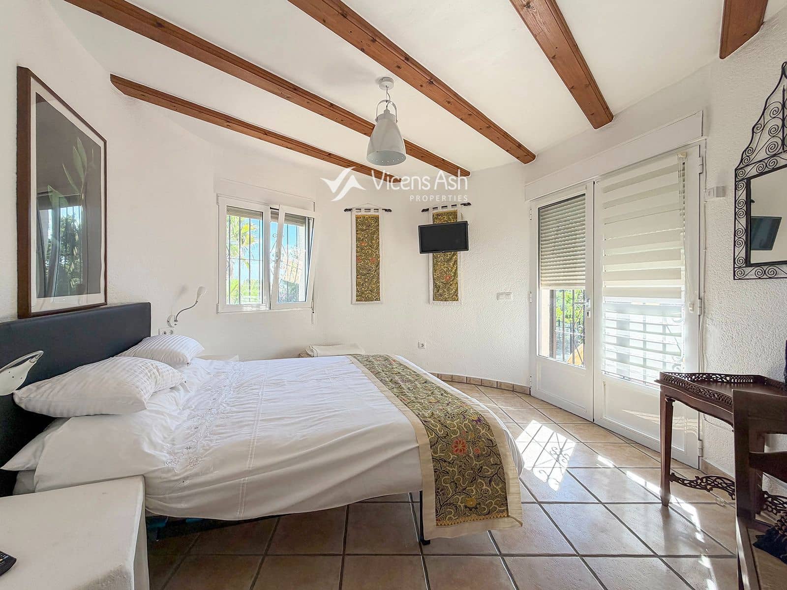 4 bedroom Villa for sale in Adsubia with pool garage - € 880,000 (Ref: 10158480)